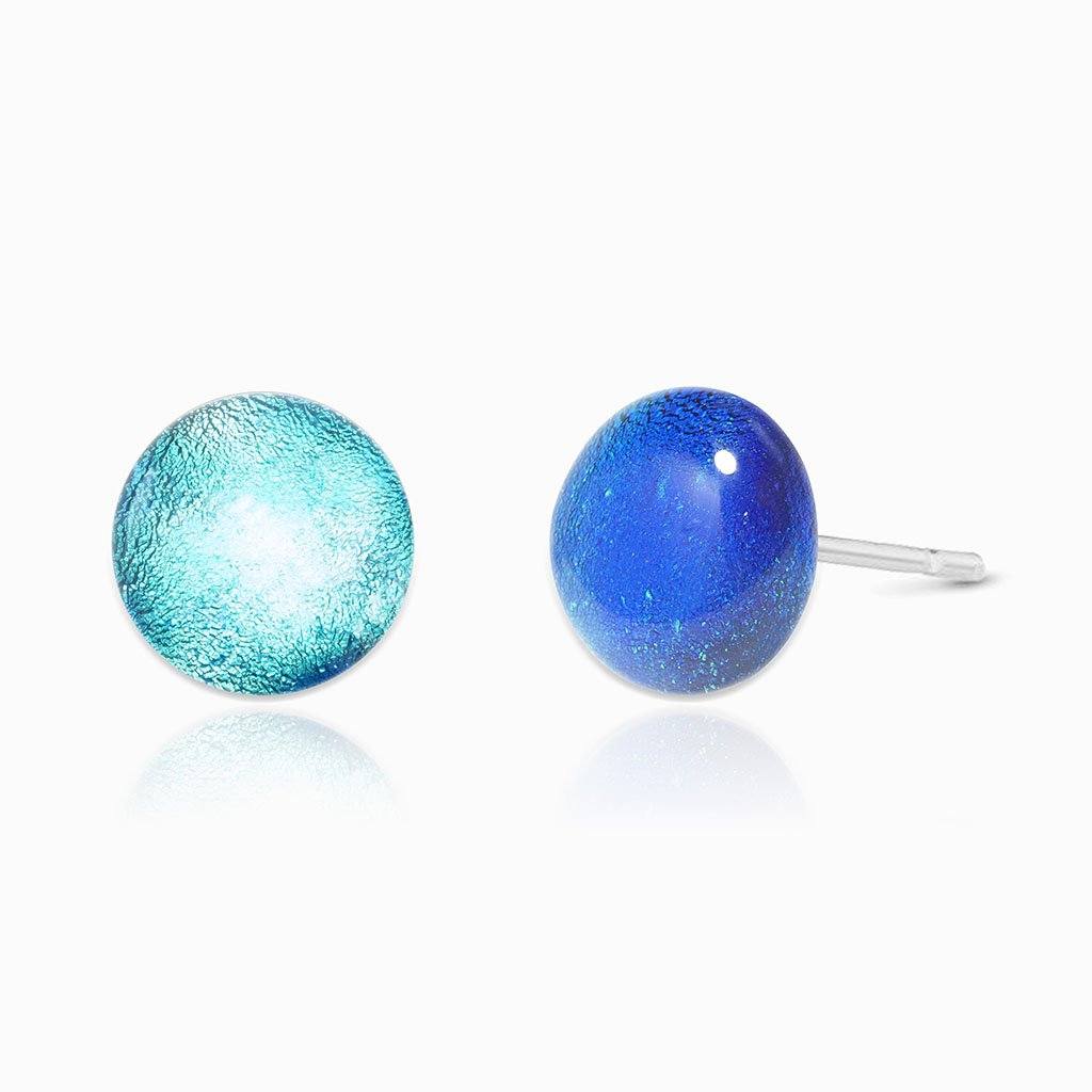 EARRINGS TURQUOISE ~ NIGHT BLUE | ECLIPSE | STUD | REFLET[proEARRINGS TURQUOISE ~ NIGHT BLUEduct_vendor]MicrocosmosPRODUCT INFORMATION

Exclusive Microcosmoses Glass Reflet™
Base: Sterling Silver 925 ~ Stainless Steel
Bead size: From 8 to 10 mm  / From 0.3" to 0.4"


Free Gift BoEARRINGS GLASS REFLET