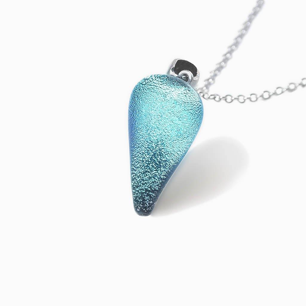 NECKLACE TURQUOISE ~ NIGHT BLUE | DROP | REFLET[proNECKLACE TURQUOISE ~ NIGHT BLUEduct_vendor]MicrocosmosPRODUCT INFORMATION

Exlusive Microcosmoses Glass Reflet
Bead size length: 20 mm/ 0.8" |  width: 12 mm/ 0.5"

Base chain: Sterling Silver 925 ~ Stainless Steel 
ChaiNECKLACE