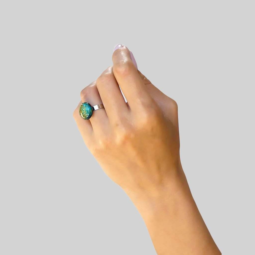 RING GOLD ~ GREEN BOKEH | ECLIPSE | REFLET[proRING GOLD ~ GREEN BOKEHduct_vendor]MicrocosmosPRODUCT INFORMATION 

Exclusive Microcosmoses Glass Reflet™

Base: Stainless Steel 
Bead size: 12~14 mm / 0.47"~0.55"


Free Gift Box 


The  Microcosmoses Reflet  SRINGS GLASS REFLET